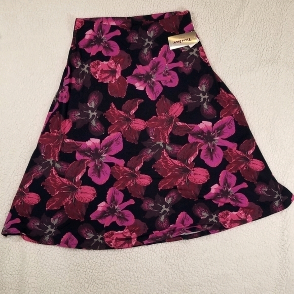 Tanjay Women's Skirt Size 12 Petite "Berry Floral" Elastic Waist Retro - Picture 6 of 6